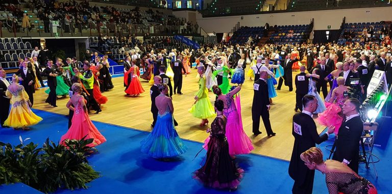 Danza e “seniores”: benefici a tutte le età, è confermato dai medici